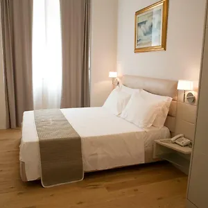 boutique-hotel-enia.it-tuscanyhotel.com/